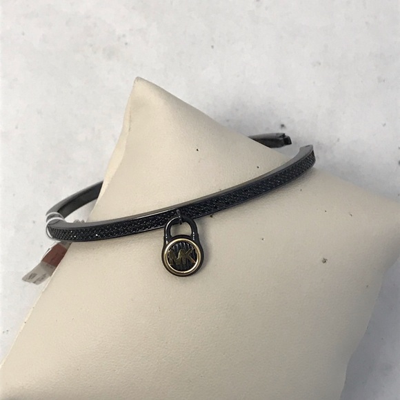 Michael Kors Gold Pave Logo lock  bracelet Black - Picture 1 of 4